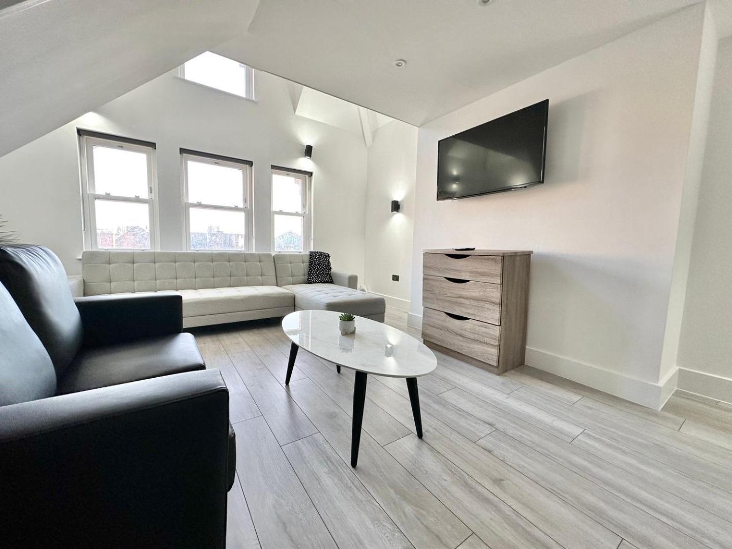 Luxury Duplex City Centre Apartment Leeds  Bagian luar foto