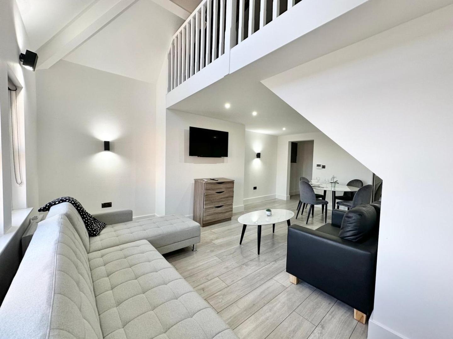 Luxury Duplex City Centre Apartment Leeds  Bagian luar foto